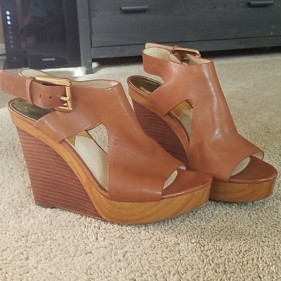 Michael Kors wedges - Picture 2 of 6